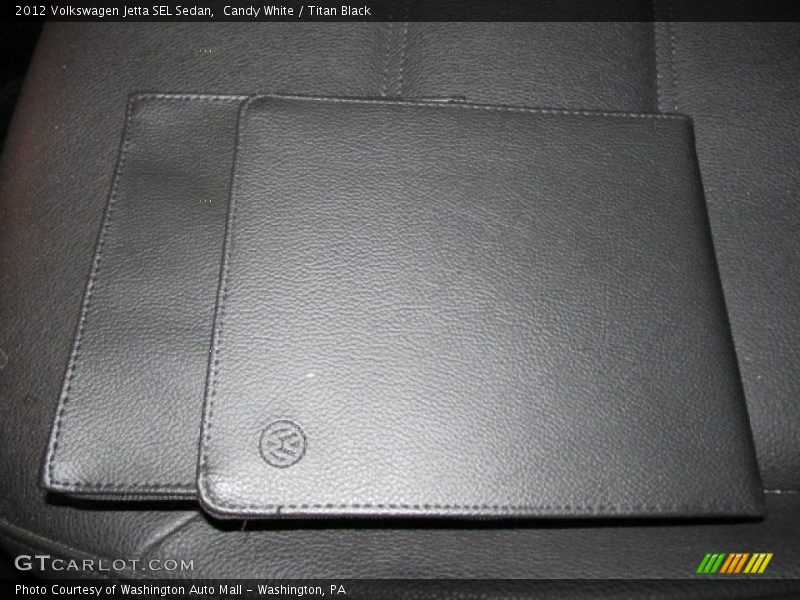 Candy White / Titan Black 2012 Volkswagen Jetta SEL Sedan