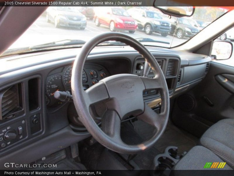 Summit White / Dark Charcoal 2005 Chevrolet Silverado 1500 Regular Cab 4x4