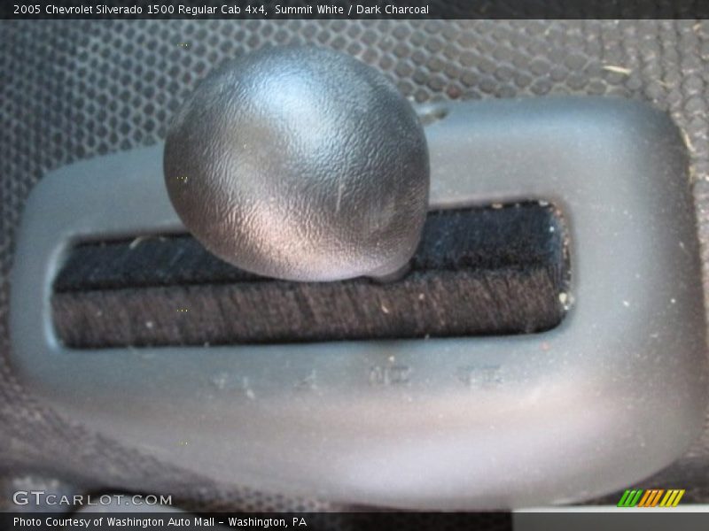 Summit White / Dark Charcoal 2005 Chevrolet Silverado 1500 Regular Cab 4x4