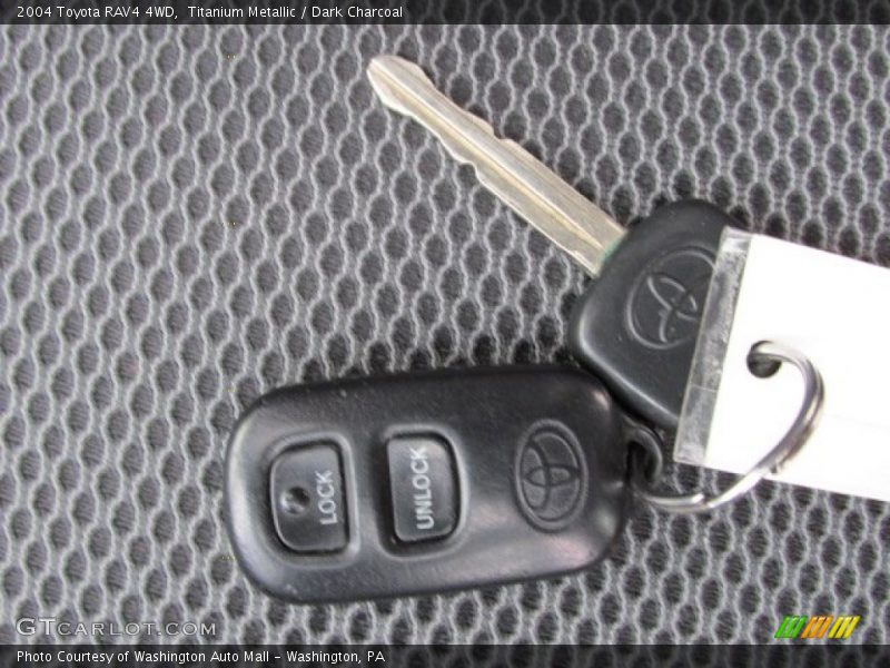 Titanium Metallic / Dark Charcoal 2004 Toyota RAV4 4WD
