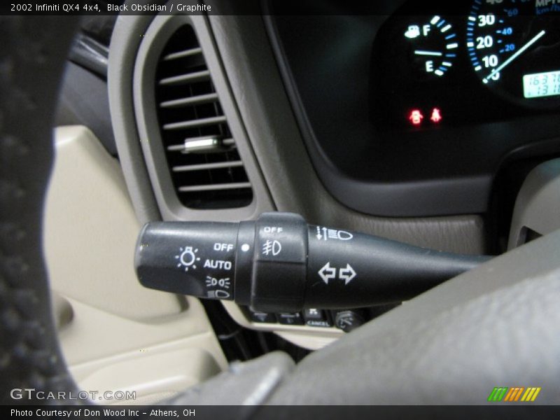 Black Obsidian / Graphite 2002 Infiniti QX4 4x4