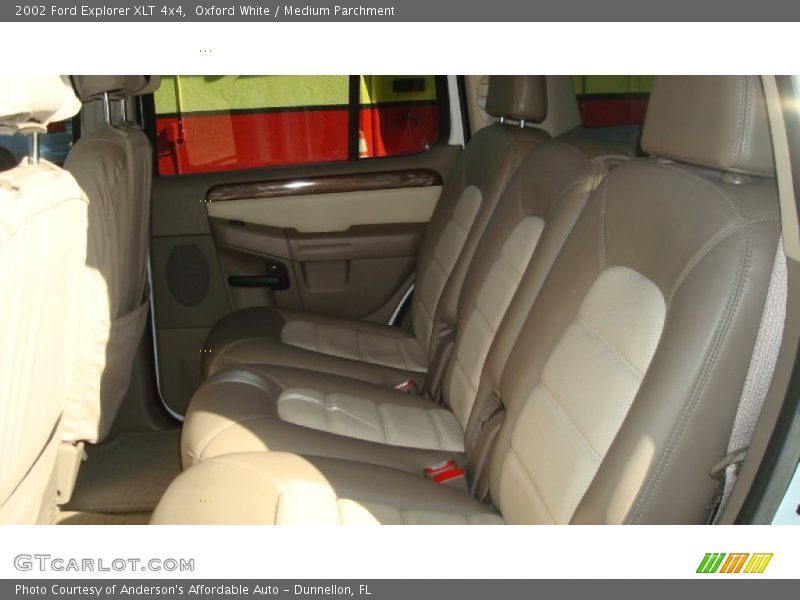 Oxford White / Medium Parchment 2002 Ford Explorer XLT 4x4