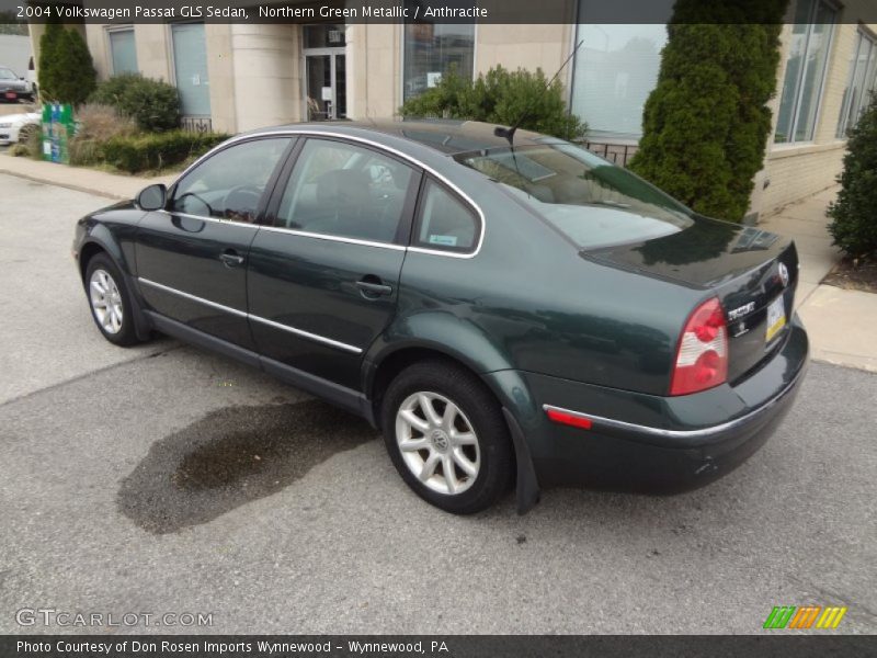 Northern Green Metallic / Anthracite 2004 Volkswagen Passat GLS Sedan