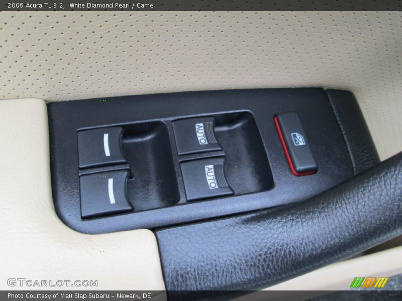 White Diamond Pearl / Camel 2006 Acura TL 3.2