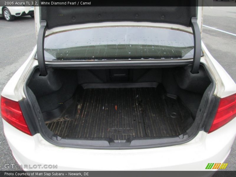 White Diamond Pearl / Camel 2006 Acura TL 3.2