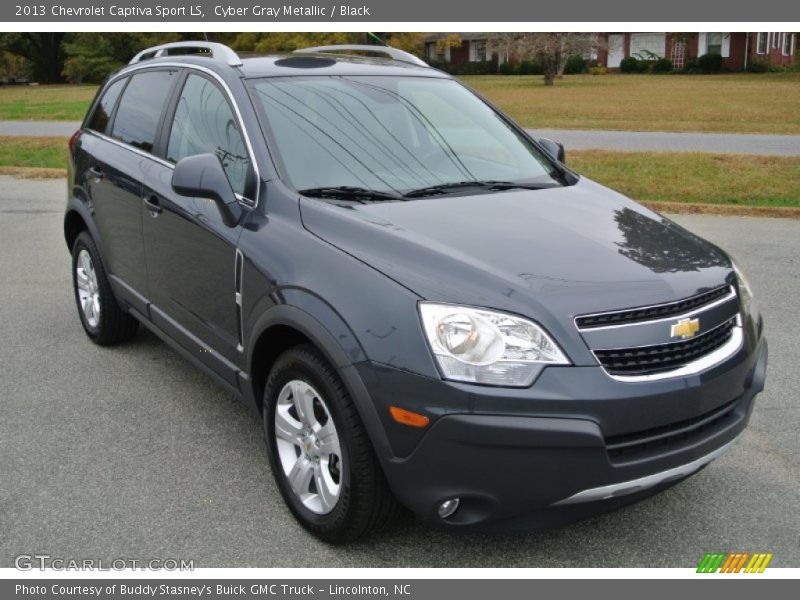 Front 3/4 View of 2013 Captiva Sport LS