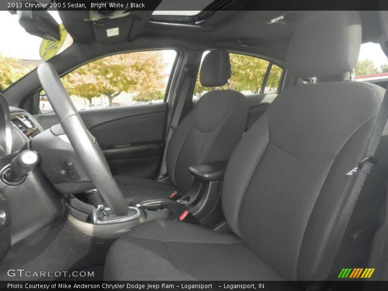 Bright White / Black 2013 Chrysler 200 S Sedan