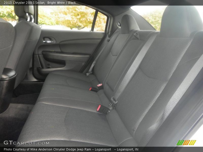 Bright White / Black 2013 Chrysler 200 S Sedan
