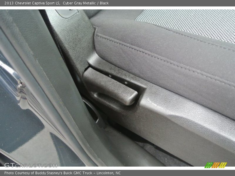 Cyber Gray Metallic / Black 2013 Chevrolet Captiva Sport LS