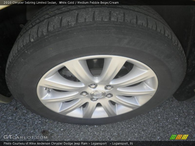 White Gold / Medium Pebble Beige/Cream 2010 Chrysler Sebring Limited Sedan
