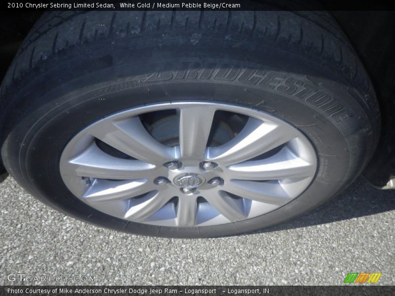 White Gold / Medium Pebble Beige/Cream 2010 Chrysler Sebring Limited Sedan