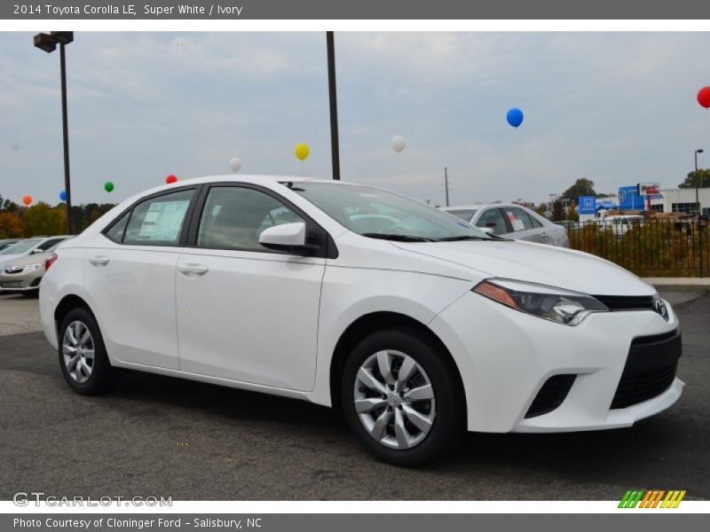 Super White / Ivory 2014 Toyota Corolla LE