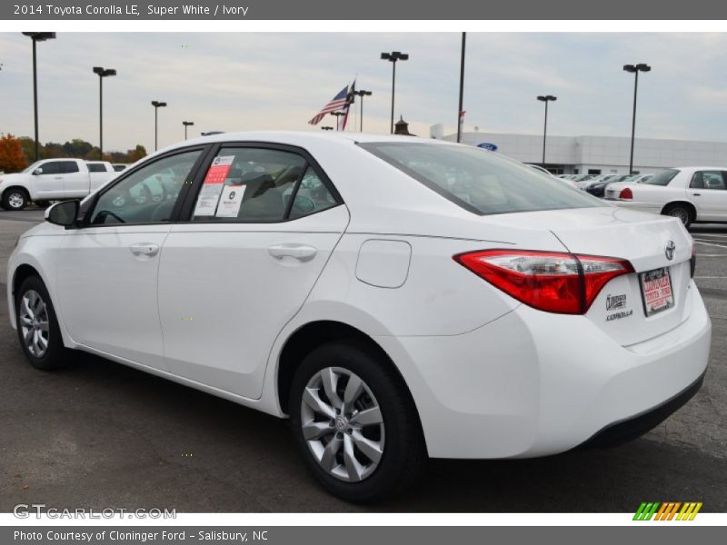 Super White / Ivory 2014 Toyota Corolla LE