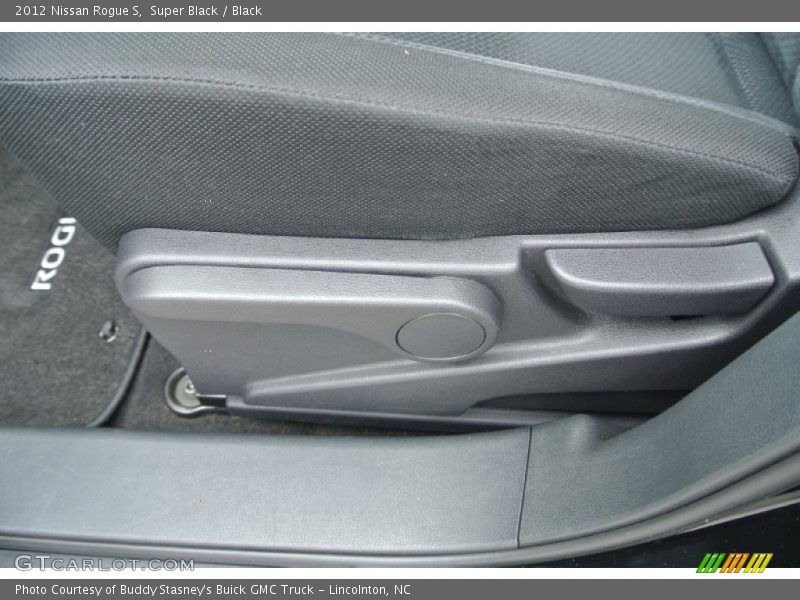 Super Black / Black 2012 Nissan Rogue S