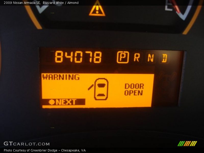 Blizzard White / Almond 2009 Nissan Armada SE