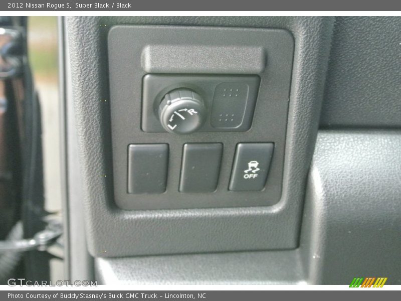 Super Black / Black 2012 Nissan Rogue S