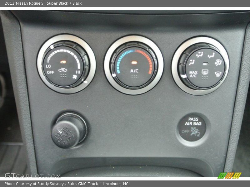 Super Black / Black 2012 Nissan Rogue S