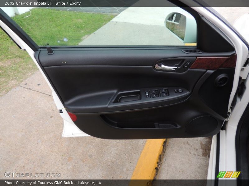 White / Ebony 2009 Chevrolet Impala LT