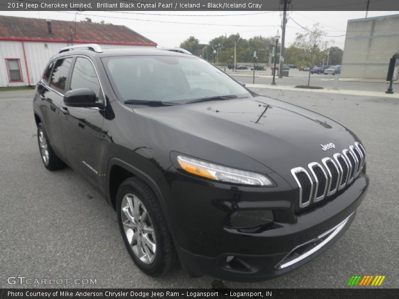 Front 3/4 View of 2014 Cherokee Limited