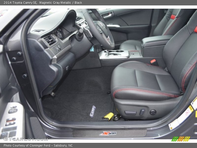 Magnetic Gray Metallic / Black 2014 Toyota Camry SE