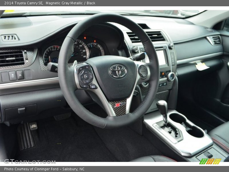 Magnetic Gray Metallic / Black 2014 Toyota Camry SE