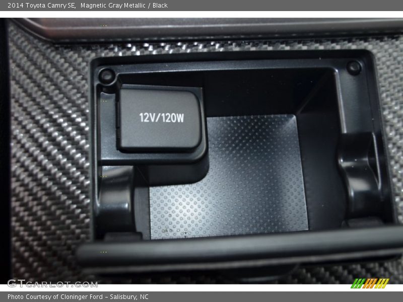 Magnetic Gray Metallic / Black 2014 Toyota Camry SE