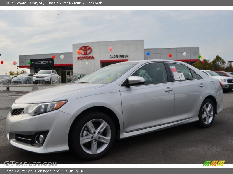 Classic Silver Metallic / Black/Ash 2014 Toyota Camry SE