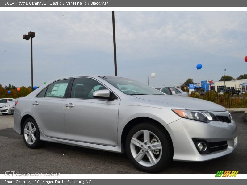 Classic Silver Metallic / Black/Ash 2014 Toyota Camry SE