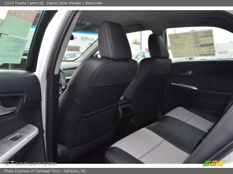 Classic Silver Metallic / Black/Ash 2014 Toyota Camry SE