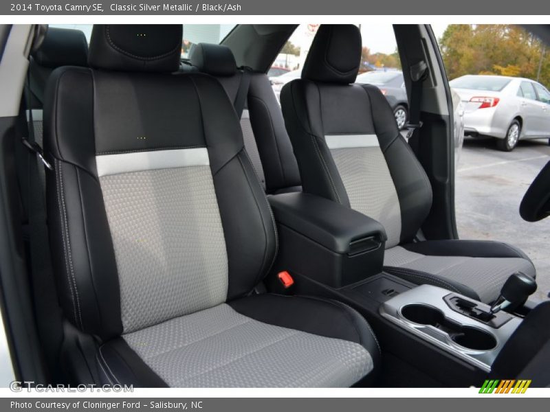 Classic Silver Metallic / Black/Ash 2014 Toyota Camry SE