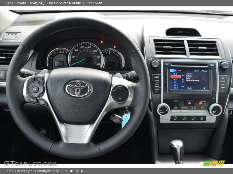 Classic Silver Metallic / Black/Ash 2014 Toyota Camry SE