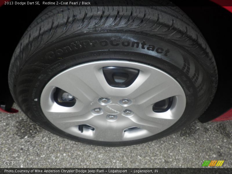 Redline 2-Coat Pearl / Black 2013 Dodge Dart SE