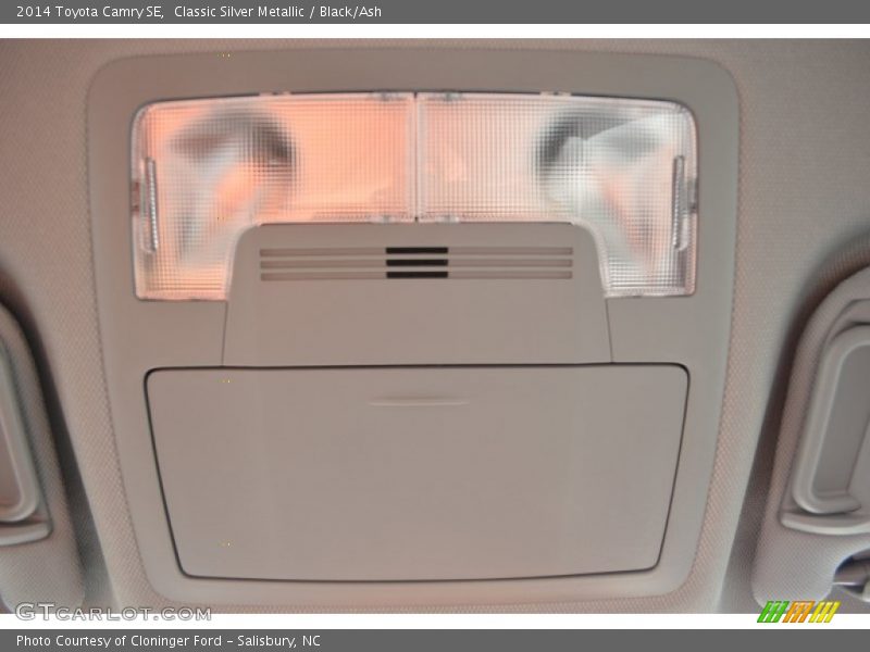 Classic Silver Metallic / Black/Ash 2014 Toyota Camry SE