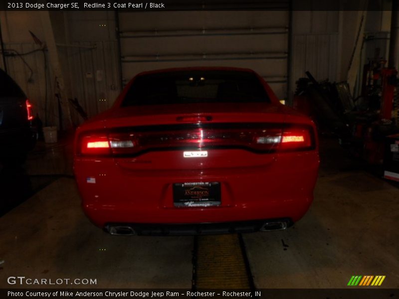 Redline 3 Coat Pearl / Black 2013 Dodge Charger SE