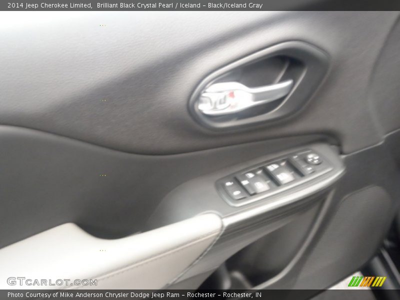 Brilliant Black Crystal Pearl / Iceland - Black/Iceland Gray 2014 Jeep Cherokee Limited