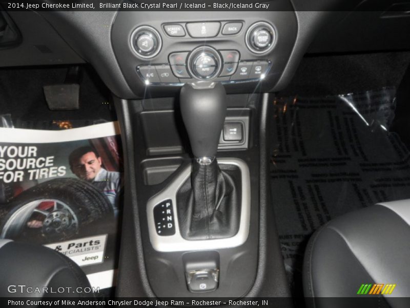 Brilliant Black Crystal Pearl / Iceland - Black/Iceland Gray 2014 Jeep Cherokee Limited