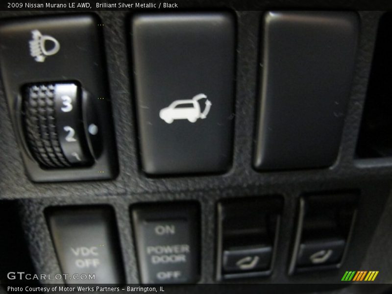 Brilliant Silver Metallic / Black 2009 Nissan Murano LE AWD