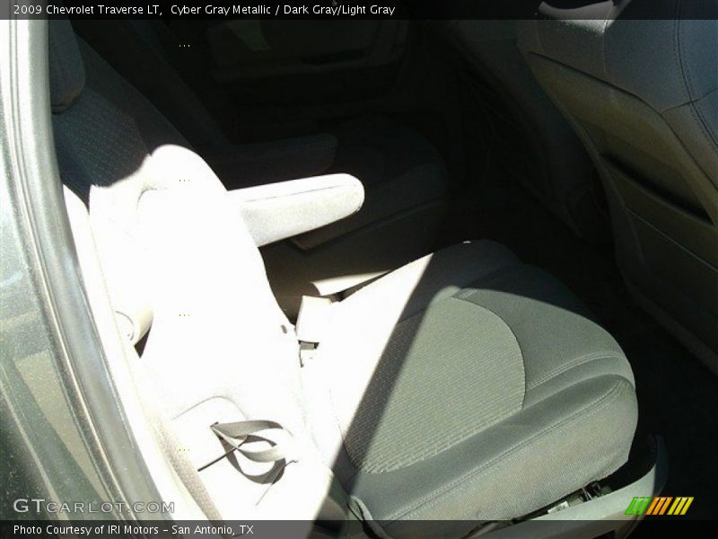 Cyber Gray Metallic / Dark Gray/Light Gray 2009 Chevrolet Traverse LT