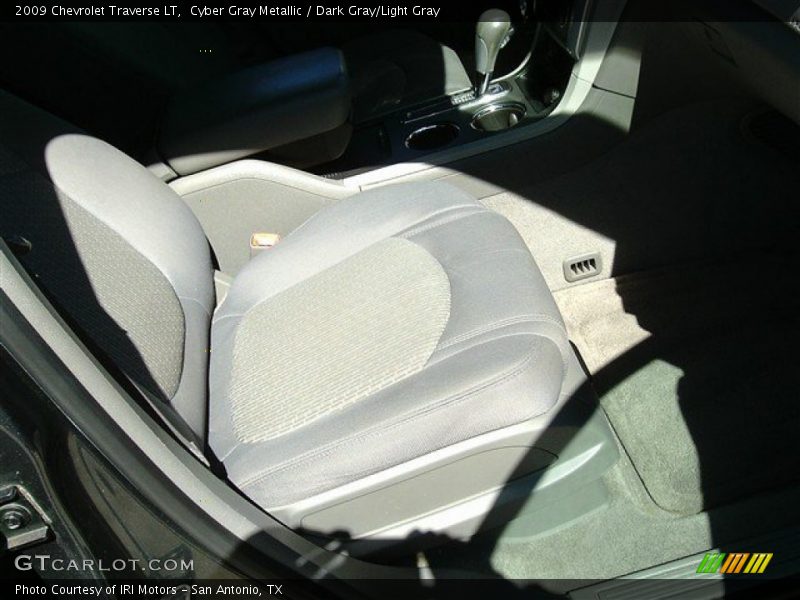 Cyber Gray Metallic / Dark Gray/Light Gray 2009 Chevrolet Traverse LT