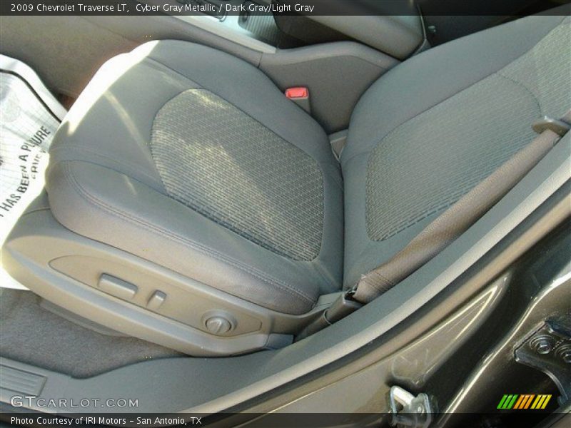 Cyber Gray Metallic / Dark Gray/Light Gray 2009 Chevrolet Traverse LT