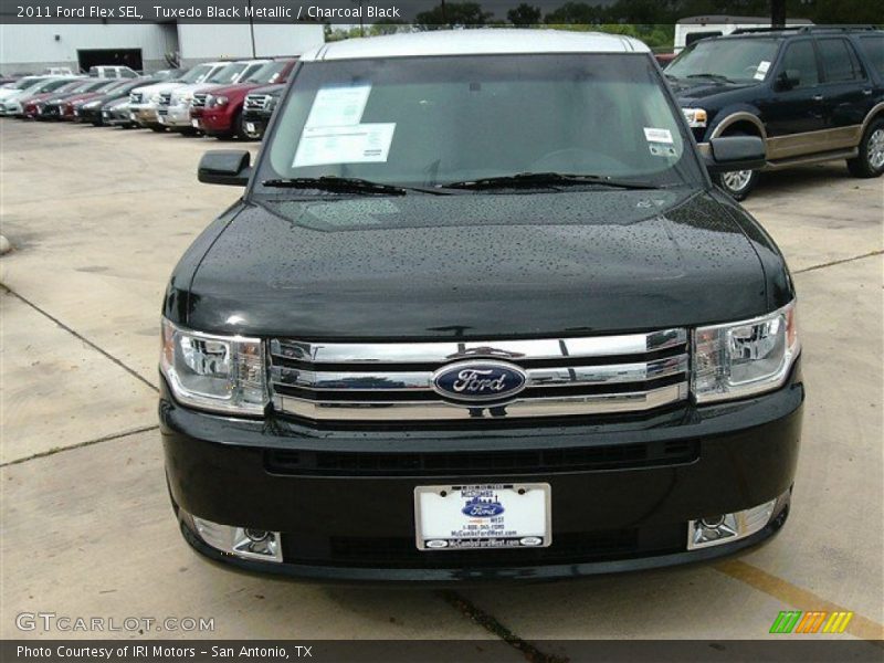 Tuxedo Black Metallic / Charcoal Black 2011 Ford Flex SEL