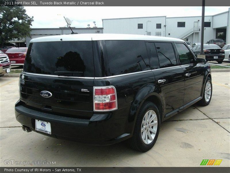 Tuxedo Black Metallic / Charcoal Black 2011 Ford Flex SEL
