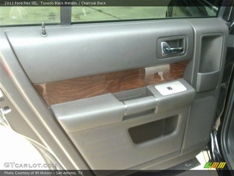 Tuxedo Black Metallic / Charcoal Black 2011 Ford Flex SEL