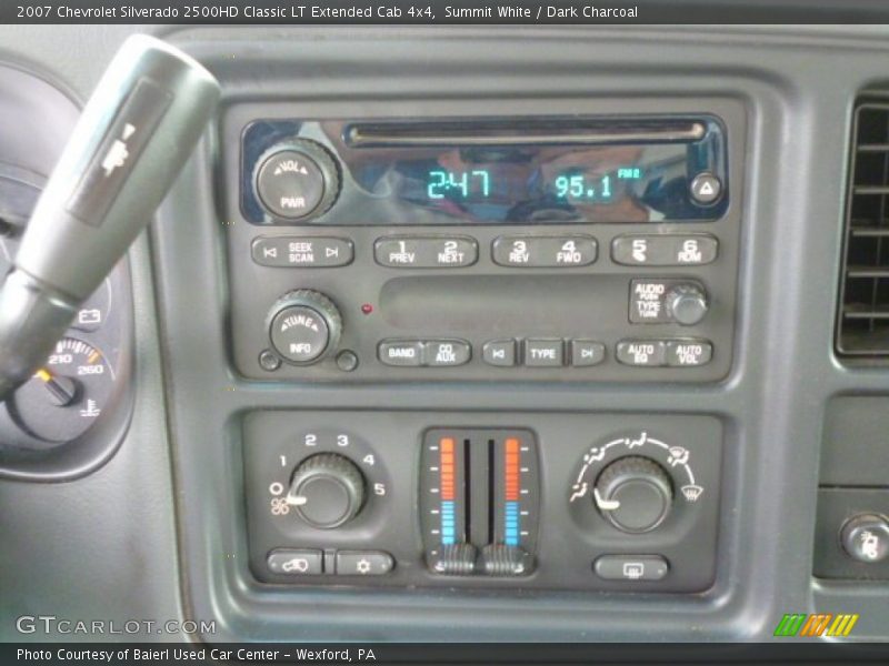 Summit White / Dark Charcoal 2007 Chevrolet Silverado 2500HD Classic LT Extended Cab 4x4