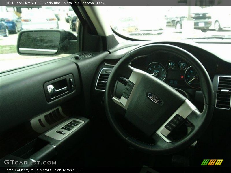 Tuxedo Black Metallic / Charcoal Black 2011 Ford Flex SEL