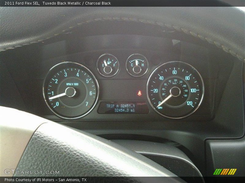 Tuxedo Black Metallic / Charcoal Black 2011 Ford Flex SEL