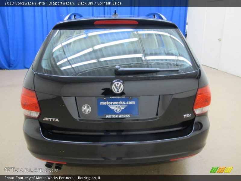 Black Uni / Cornsilk Beige 2013 Volkswagen Jetta TDI SportWagen