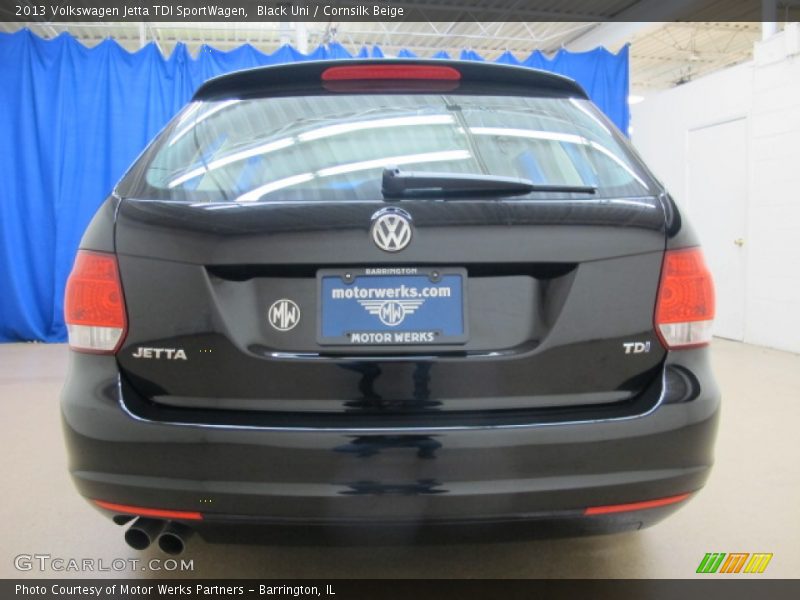 Black Uni / Cornsilk Beige 2013 Volkswagen Jetta TDI SportWagen