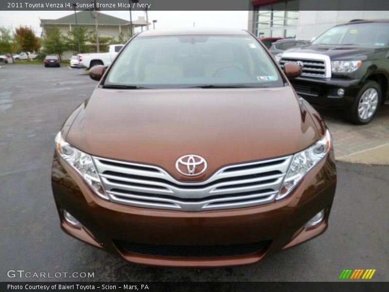 Sunset Bronze Mica / Ivory 2011 Toyota Venza I4