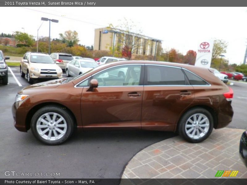 Sunset Bronze Mica / Ivory 2011 Toyota Venza I4
